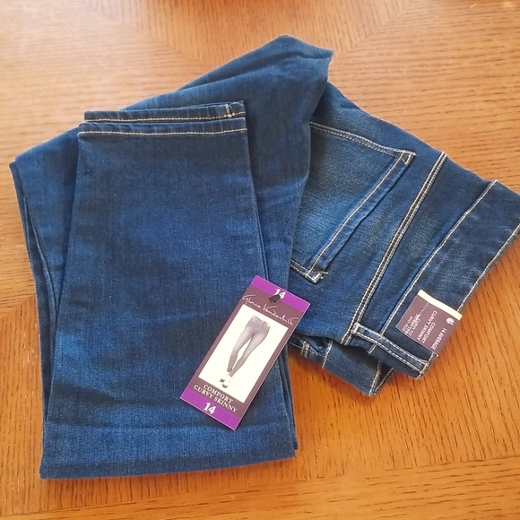 Gloria Vanderbilt Comfort Curvy Jeans - Picture 2 of 7